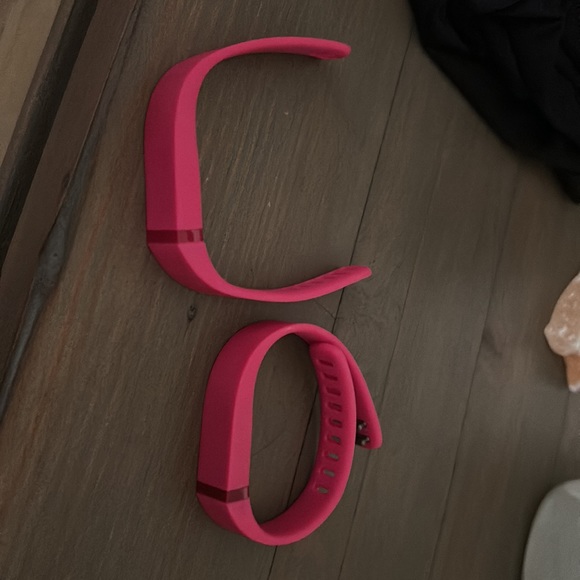 Fit bit holder( no fit bit is included) - Picture 2 of 3